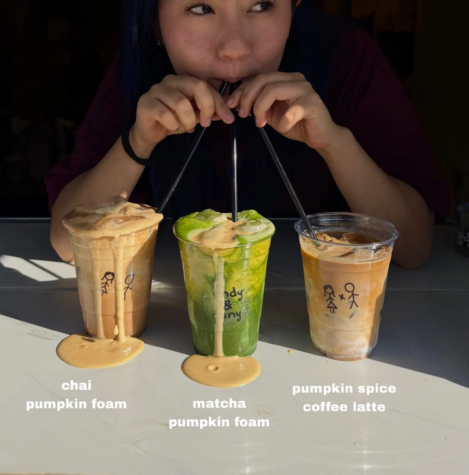 Tres bebidas de temporada: chai con pumpkin foam, matcha con pumpkin foam y pumpkin spice coffee latte